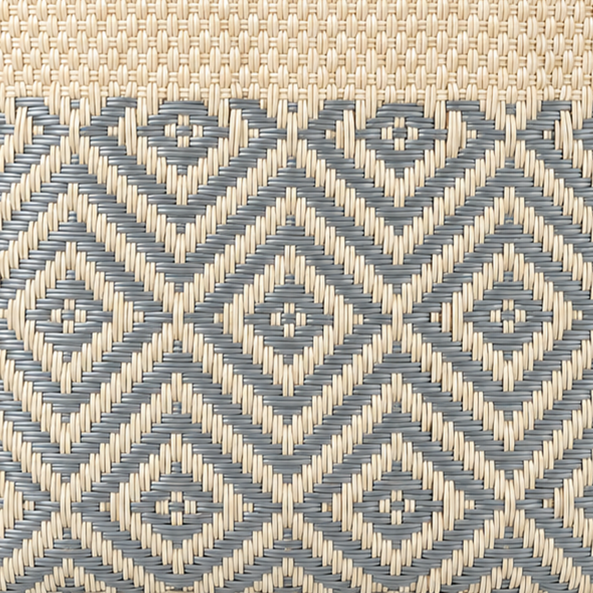 GM-Holbox-Barred: Beige - Drawing: Silver